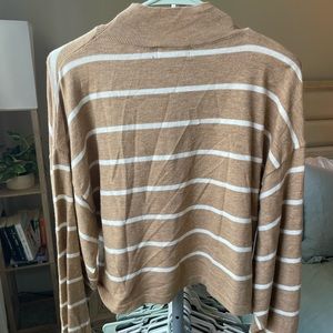 Lulu’s Tan Striped Cropped Sweater